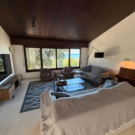 빌라 Cedrus House - New Prestige *