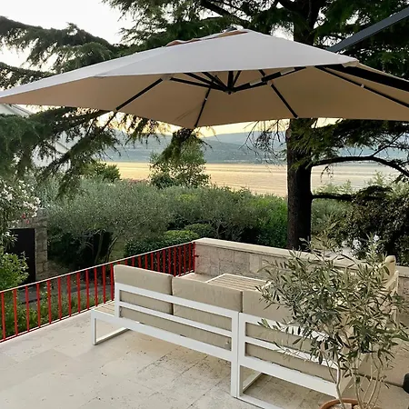 Cedrus House - New Prestige Vila